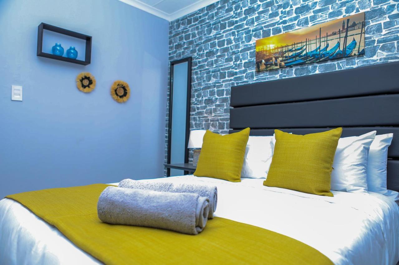 Delux Guesthouse Volksrust Luaran gambar
