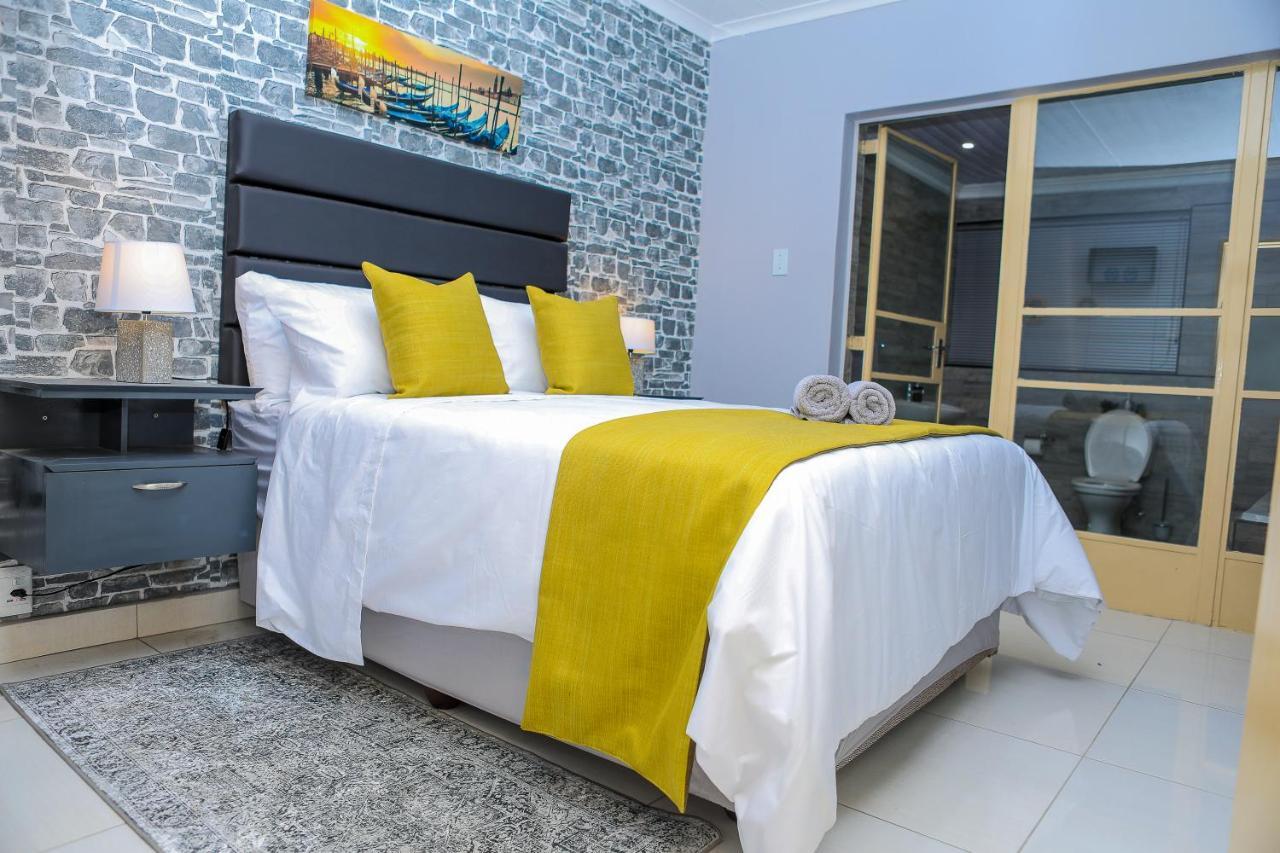 Delux Guesthouse Volksrust Luaran gambar