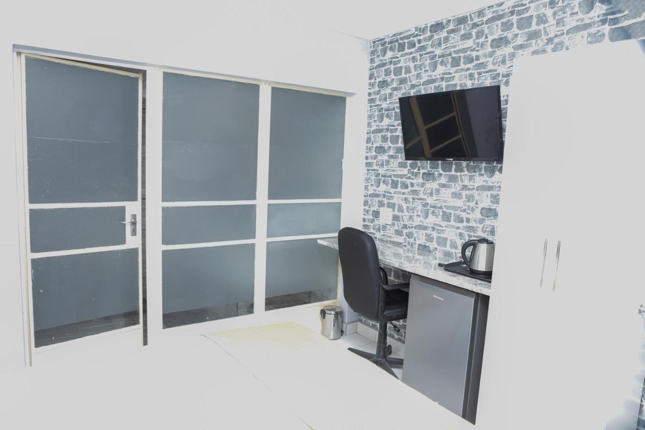 Delux Guesthouse Volksrust Luaran gambar