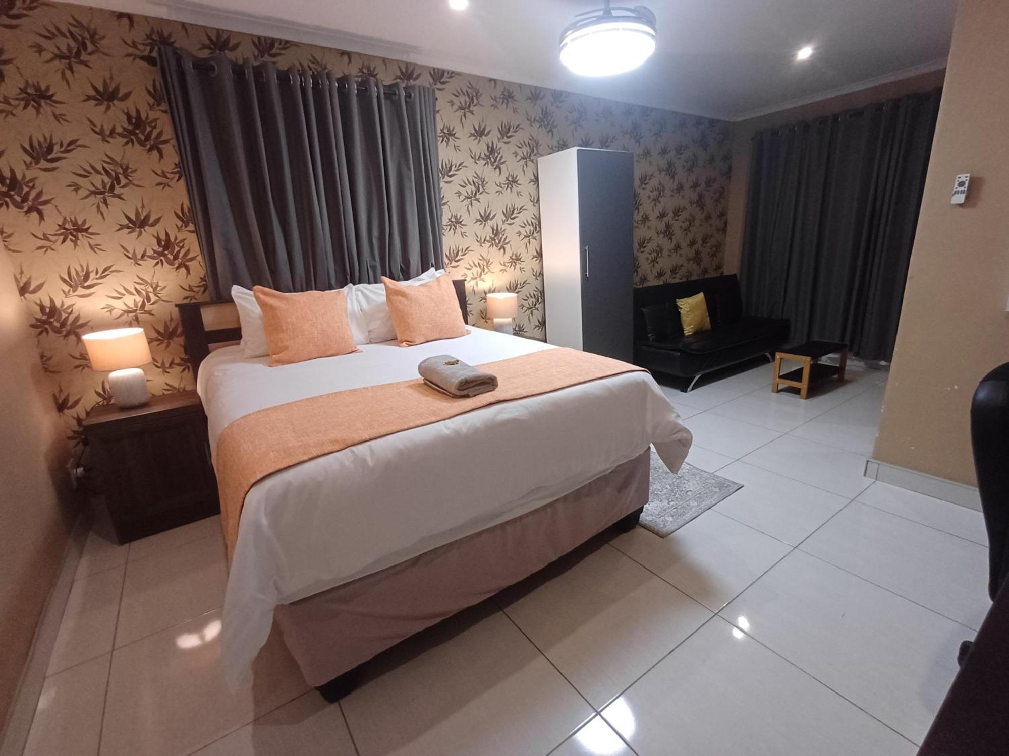 Delux Guesthouse Volksrust Luaran gambar