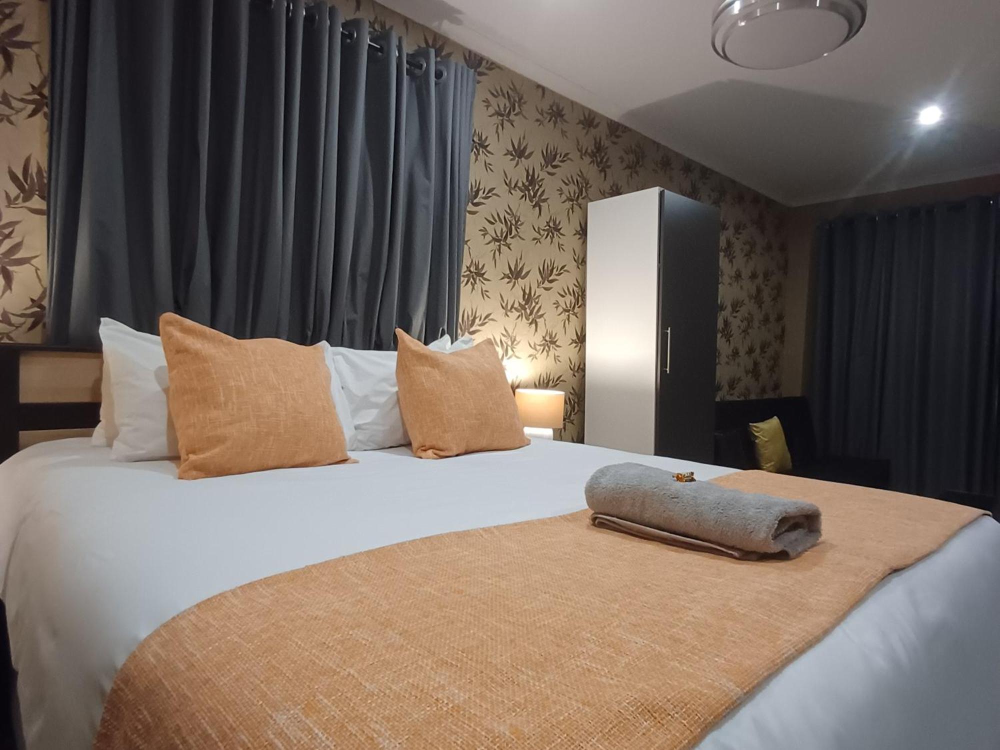 Delux Guesthouse Volksrust Luaran gambar